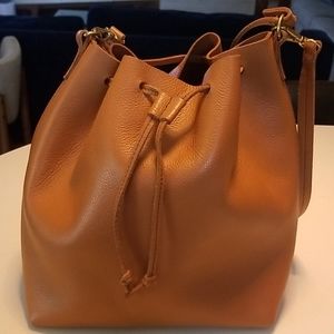 Mark & Graham Daily bucket tote
